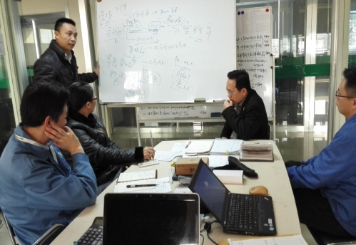 正睿專(zhuān)家老師對(duì)企業(yè)管理者進(jìn)行專(zhuān)題培訓(xùn)