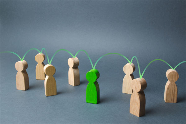 戰略執行層層衰減，集團管控如何確保目標精準落地？