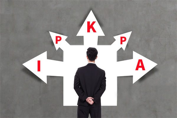 看似精細的績效體系，為何反而拖慢了團隊的腳步？